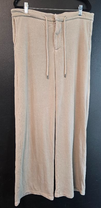 Photo 1 of (M) Womens High Rise Sweats with Zipper and Tie