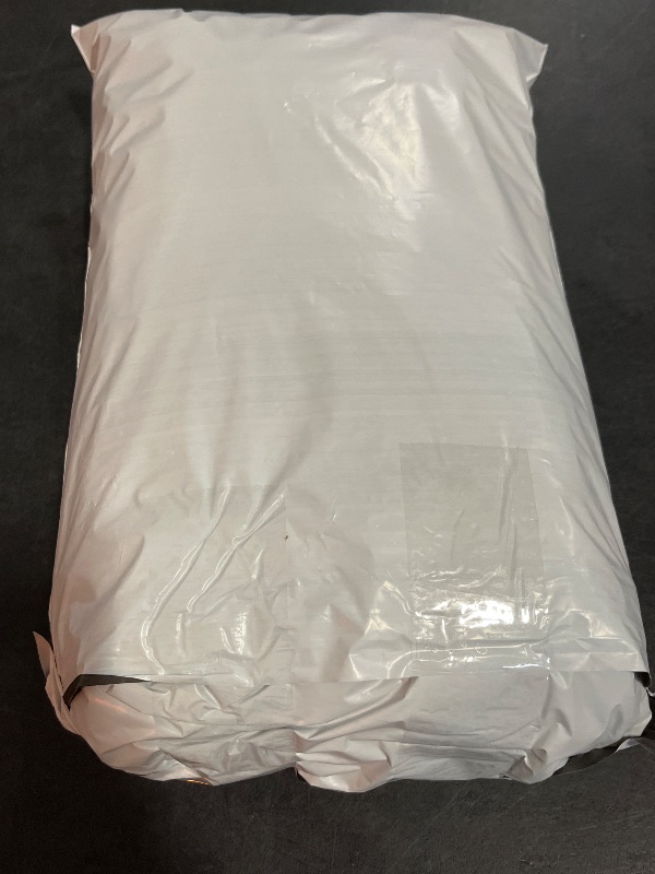 Photo 1 of LUMI Luxury Bathroom Rug, Ultra Soft Quick Dry Bath Mat, Non-Slip Absorbent Thick Chenille Bath Rug, Cozy Braid Design Floor Mat for Bathtub, Sink, Laundry, Bedroom, Beige
