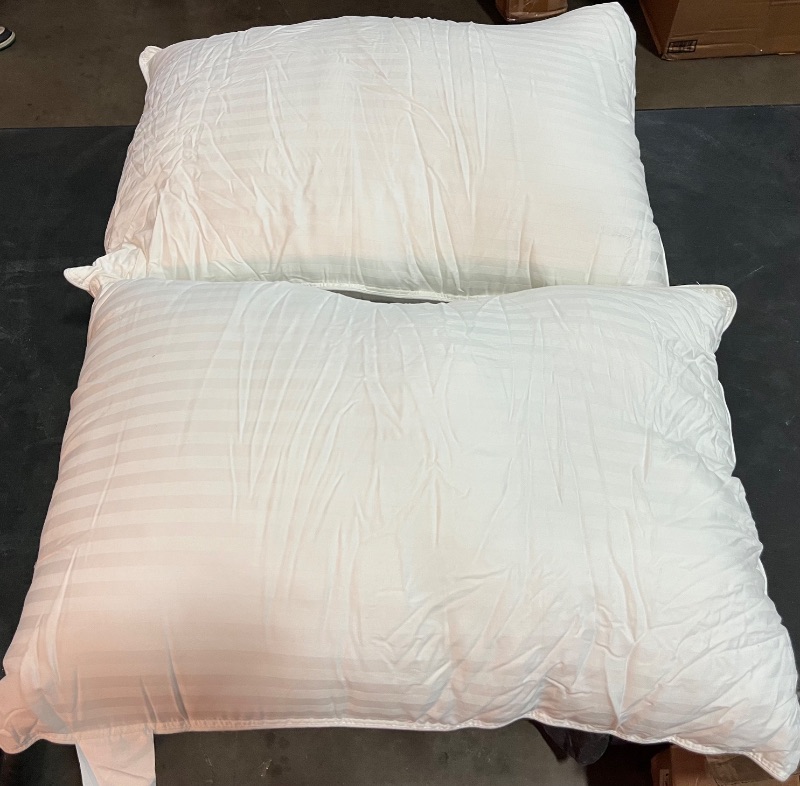 Photo 1 of Beckham Hotel Collection Bed Pillows King Size Set of 2 - Down Alternative Pillow for Back, Stomach or Side Sleepers
