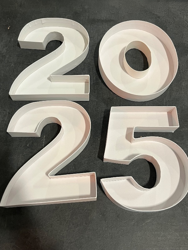Photo 1 of 2025 Charcuterie Numbers Fillable, Cardboard Numbers for Charcuterie, Washable Tray Charcuterie Paper Box for Graduation Anniversary Birthday Party Decoration Chocolate Candy Cupcake
