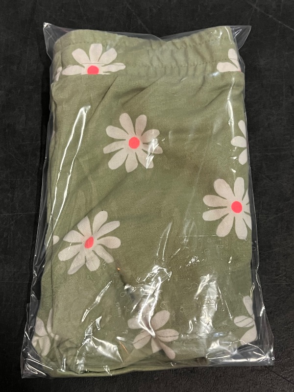 Photo 1 of (3T) Cat & Jack Daisy Shorts for Girls