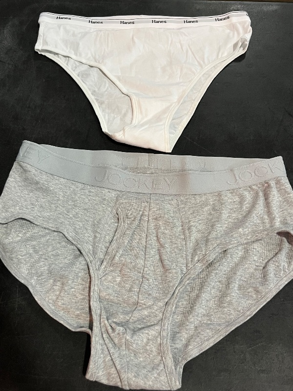 Photo 1 of (2XL) 2 Pairs of Mens Boxer Briefs 