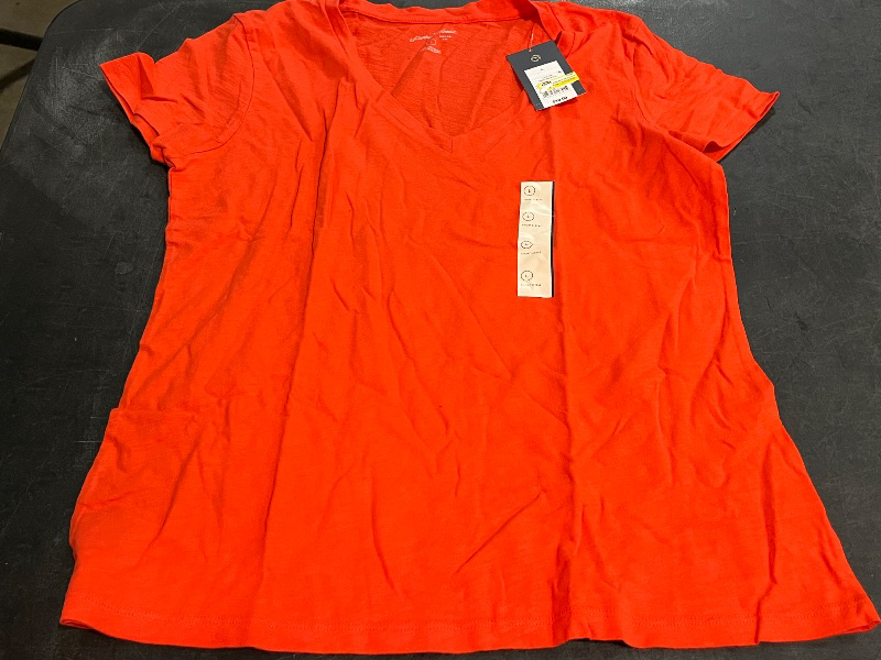Photo 1 of (L) Women's Fitted Short Sleeve V-Neck T-Shirt - Universal Thread™ Tomato Red L
