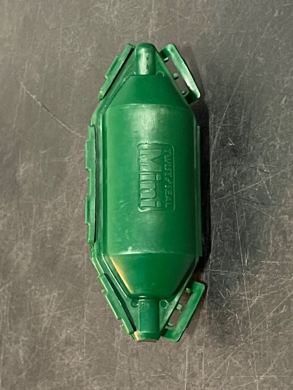 Photo 1 of Midwest Innovative Products Twist and Seal Mini Outdoor Plug End Protector
