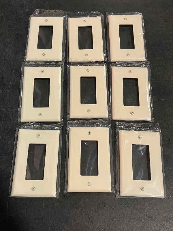 Photo 1 of Eaton 1 -Gang Midsize Size Light almond Polycarbonate Indoor Decorator Wall Plate 10 -Pack