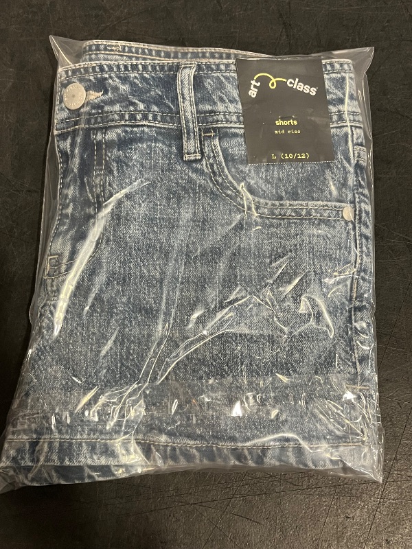 Photo 1 of (L) Girls' Mid-Rise Shortie Denim Shorts - Art Class™ Light Wash L
