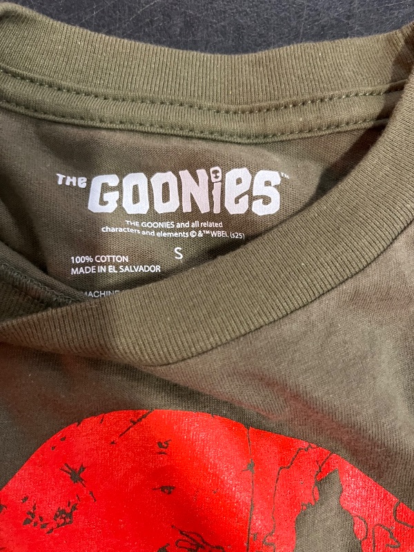 Photo 1 of (S) Boys Goonies T Shirt 