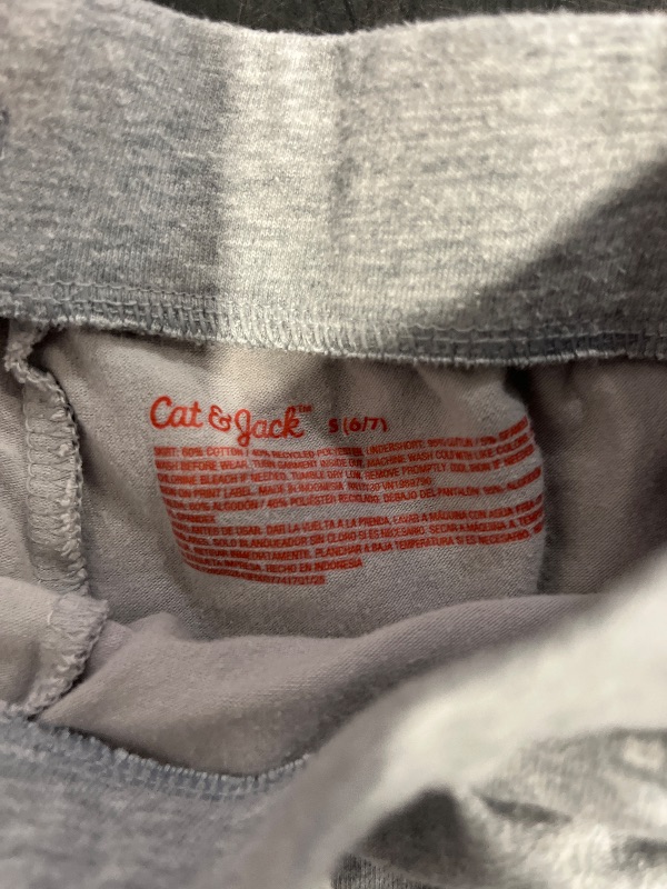 Photo 1 of (S) Girls' Knit Skort - Cat & Jack™ Heather Gray S: Mid Rise, Built-in Shorts, Seam Pocket
