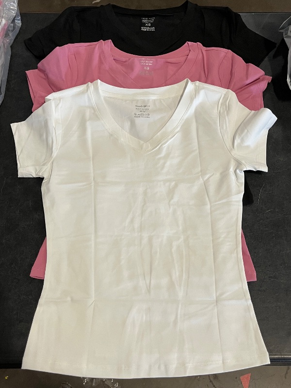 Photo 1 of (XS) VELISDE Women's 3 Pack Short Sleeve Shirts Basic Slim Fit Crop Tops Going Out Tops 2025 Spring Summer Tight Tees Y2k
