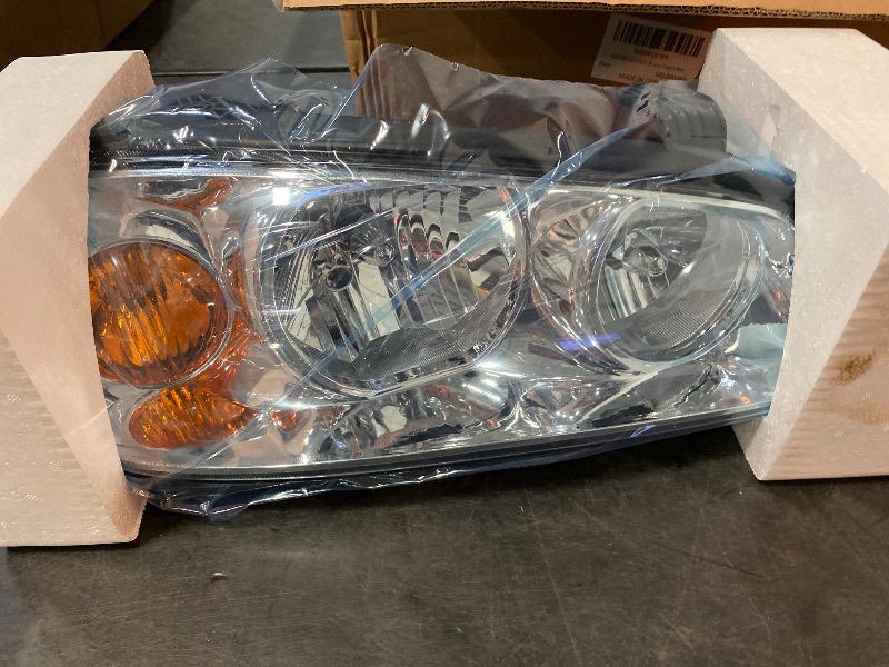 Photo 1 of for 2004 2005 2006 Hyundai Elantra Headlight Assembly compatible with 04 05 06 Hyundai Elantra Clear Lens Chrome Housing Amber Reflector Headlamp Replacement Left and Right Pair