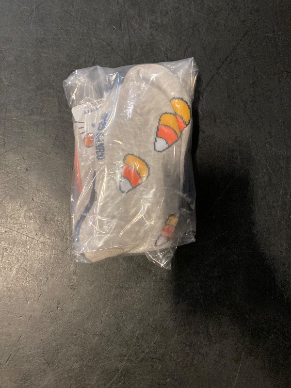 Photo 1 of Shoe size 4-10 Kids 3Pk Halloween Pumpkin Cat & Bat Crew sock