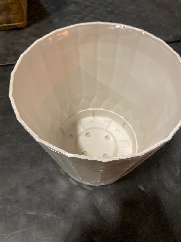 Photo 1 of Endurance Lightweight Garden Pot for Indoor and Outdoor Plants