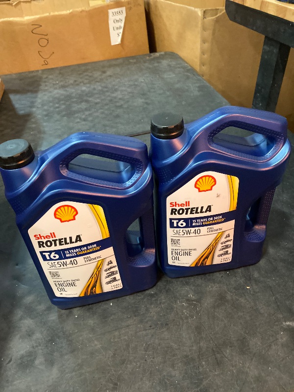 Photo 1 of 2 Count T6 Full Synthetic SAE 5W-40 Diesel Motor Oil 1 Gal