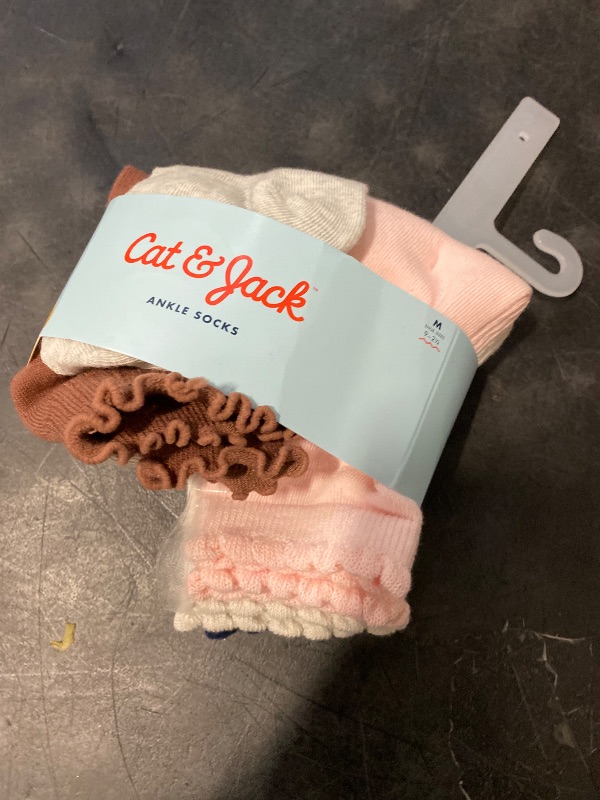 Photo 1 of M Girls' 6pk Scallop Ankle Socks