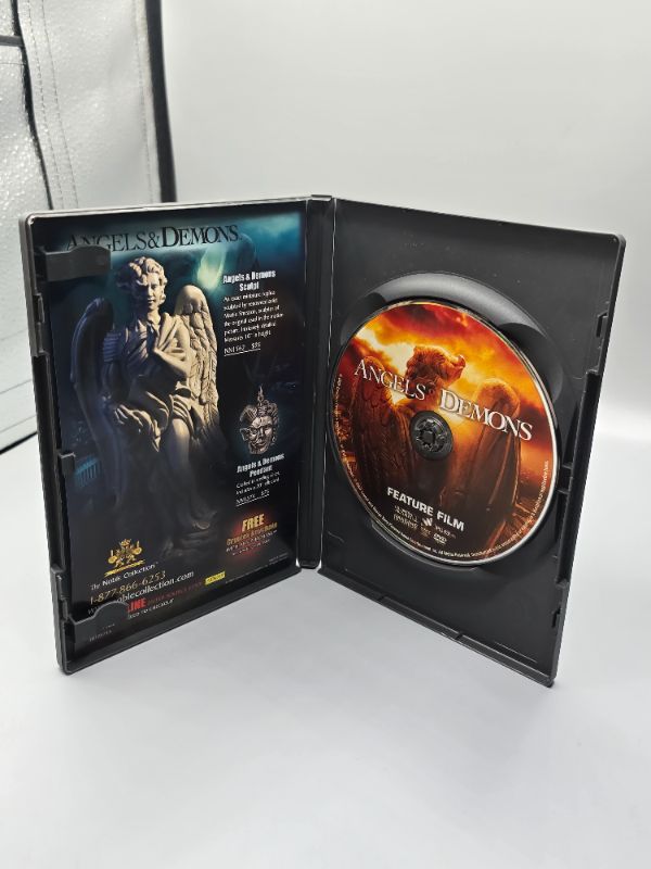 Photo 1 of Angels & Demons (Single-Disc Theatrical Edition)