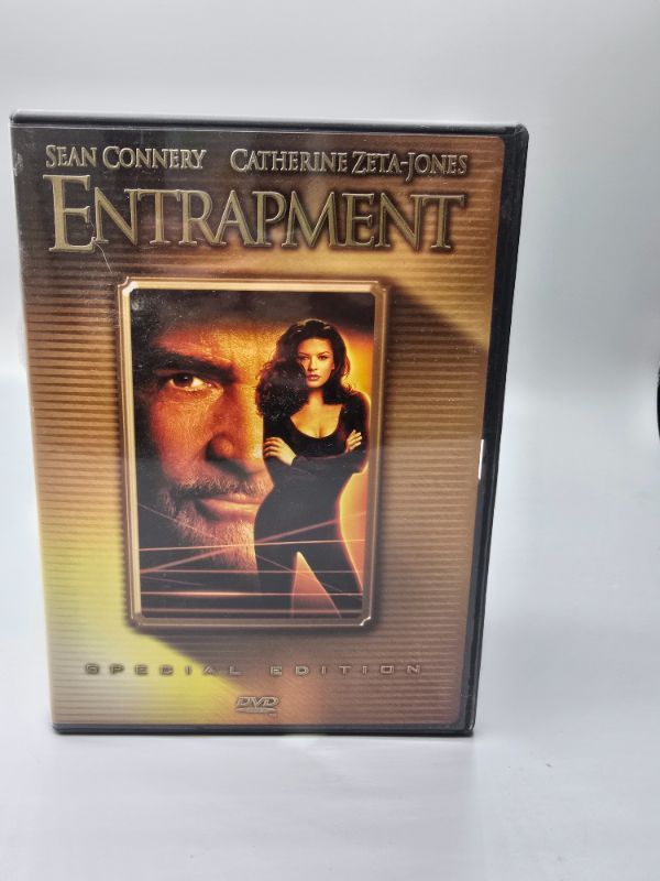 Photo 1 of Entrapment - DVD
