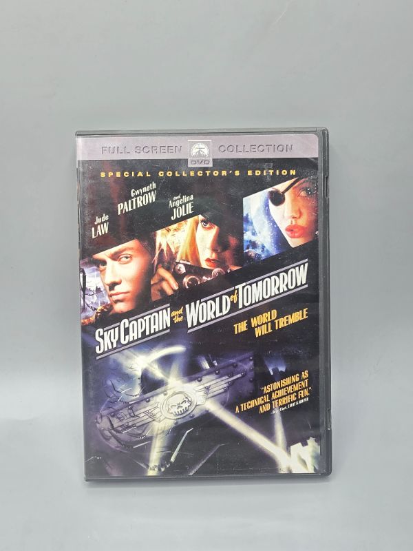 Photo 1 of Sky Captain and the World of Tomorrow (Full Screen Special Collector's Edition)
