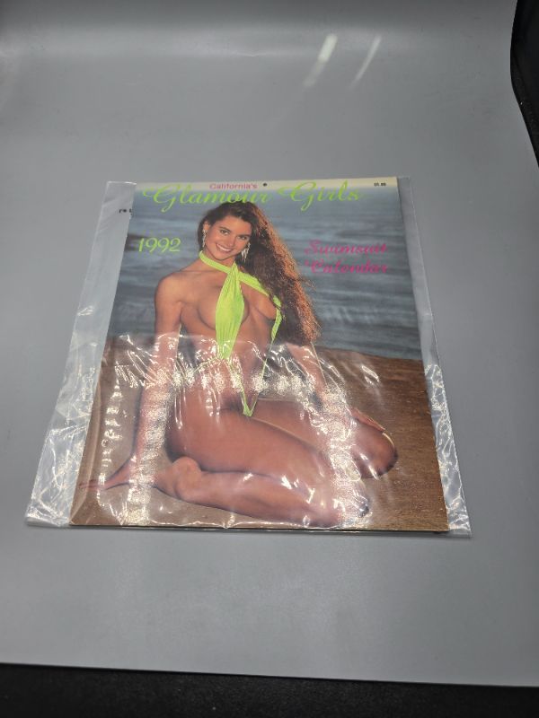 Photo 1 of 1992 California's Glamour Girls calendar Liz Zulick cover measures 11"X8 1/2" Collectable 