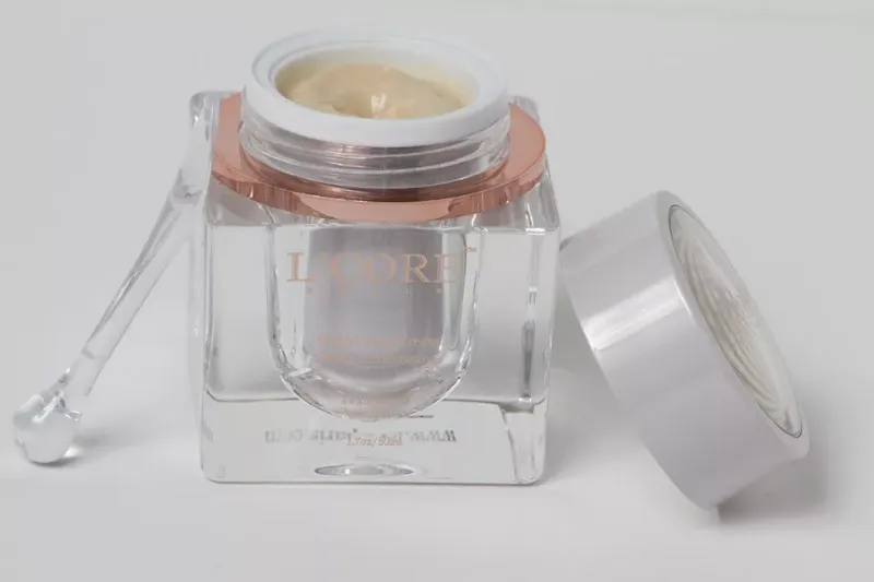 Photo 1 of Brightening Cream Rich in Antioxidants Vitamins and Minerals Coconut Oil Hyaluronic Acid Vitamin C Brighten and Even Out Skin Tone New