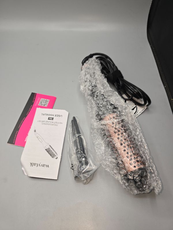 Photo 1 of Wavy Talk Blowout Boost Ionic Thermal Brush