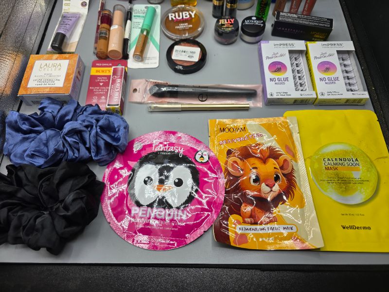 Photo 1 of 34 New, Dissipated & Returned Beauty Items 