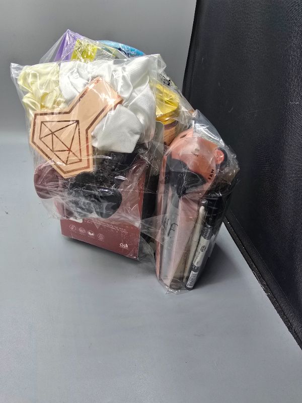 Photo 1 of 41 New, Dissipated & Returned Beauty Items 