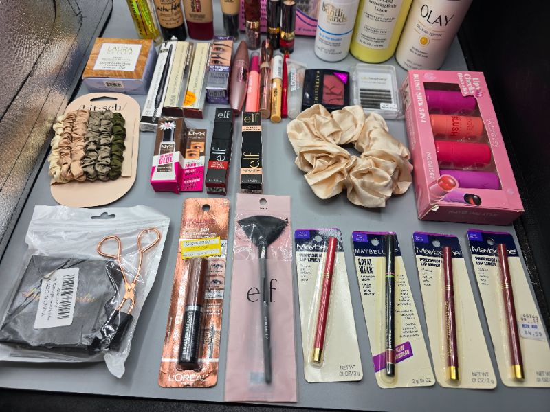 Photo 1 of 37 New, Dissipated & Returned Beauty Items 