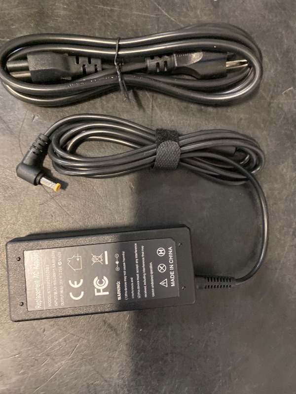 Photo 1 of 60W 19V 3.15A/3.16A Ac Adapter Laptop Charger Comapatible with Samsung Series 2 3 4 5 6 7 AD-4019 AD-6019 RV510 RV515 RV520 RV711 NP-RV511 R580 R480 NP300E4C NP300E5C P350E5C NP530E5M