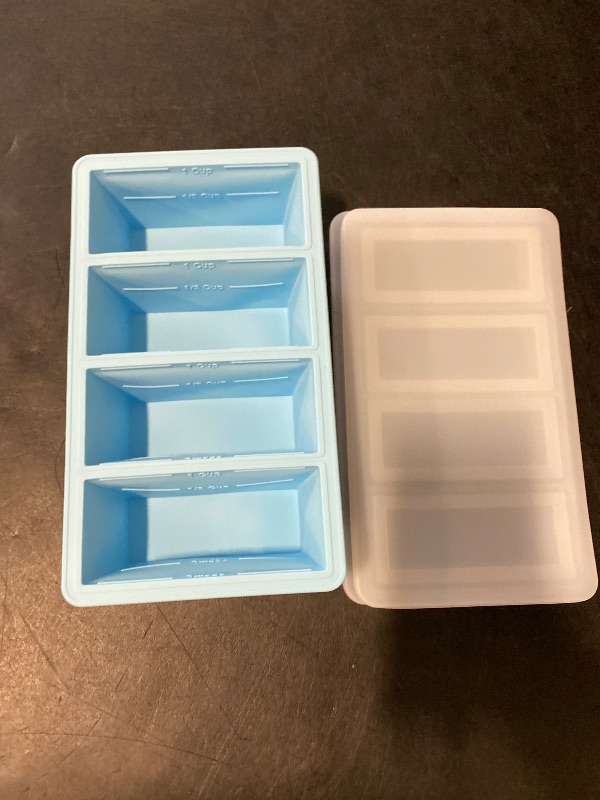 Photo 1 of Silicone Freezer Trays with Lid,1-cup Soup Freezer Container large Ice Cube Molds with Reinforced Steel Ring Top for freezing Soup Sauce Broth Leftovers oven Dishwasher -Safe(2-Pack)