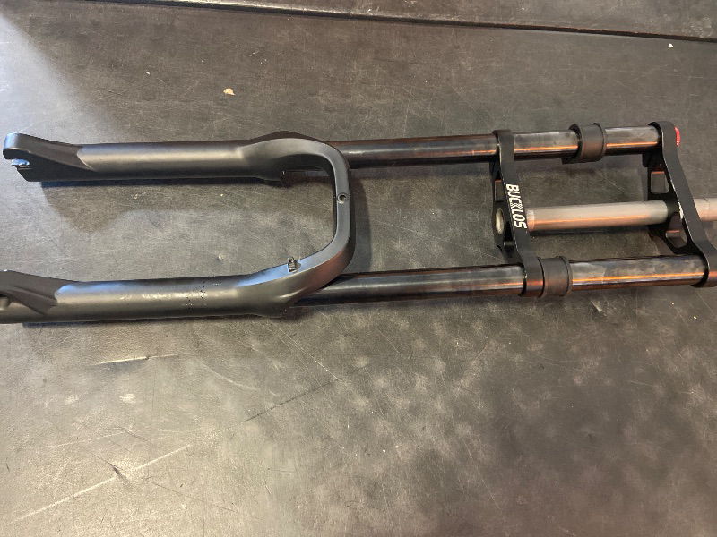 Photo 1 of BUCKLOS 20 inch 4.0 Fat Tire E-Bike Air Suspension Fork, 180mm Travel Spacing Hub 135mm Straight Tube MTB Manual Lockout 9mm QR Mountain Bike Double Shoulder Electric Bicycle Front Forks Snow Beach