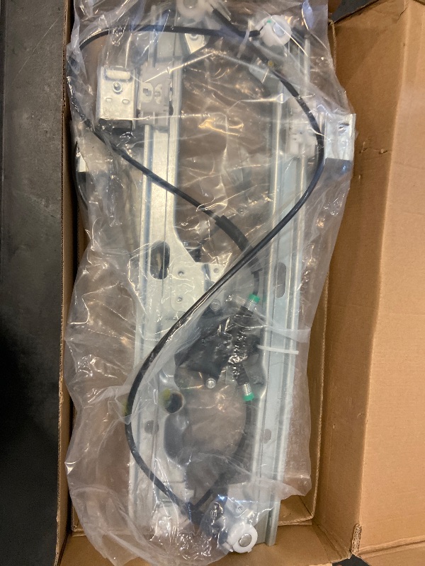 Photo 1 of BDFHYK 741-654 Power Window Regulator with Motor Front Right for Chevry Blazer C1500 C2500 Suburban C3500HD K1500 K2500 Suburban K3500 GMC C1500 C2500 C3500 Suburban K1500 K1500 K2500 K3500 Suburban