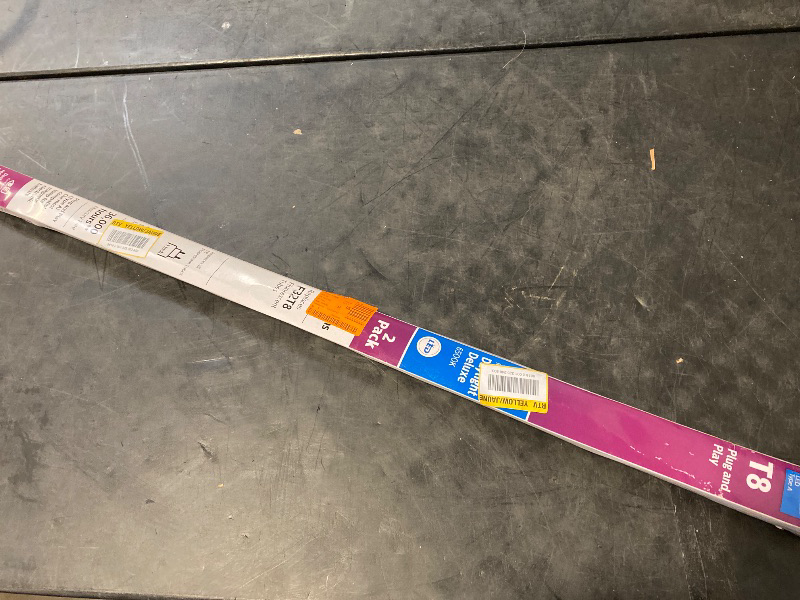 Photo 1 of 32-Watt Equivalent 48 in. Type A Plug and Play Linear Tube T8 G13 Base LED Light Bulb Daylight Deluxe 6500K (2-Pack)