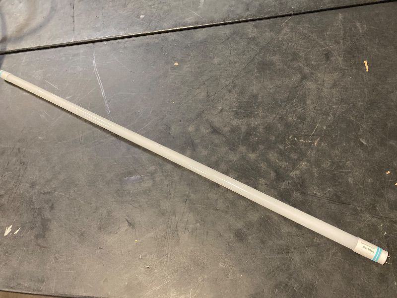 Photo 1 of 32-Watt Equivalent 48 in. Type A Plug and Play Linear Tube T8 G13 Base LED Light Bulb Daylight Deluxe 6500K (2-Pack)