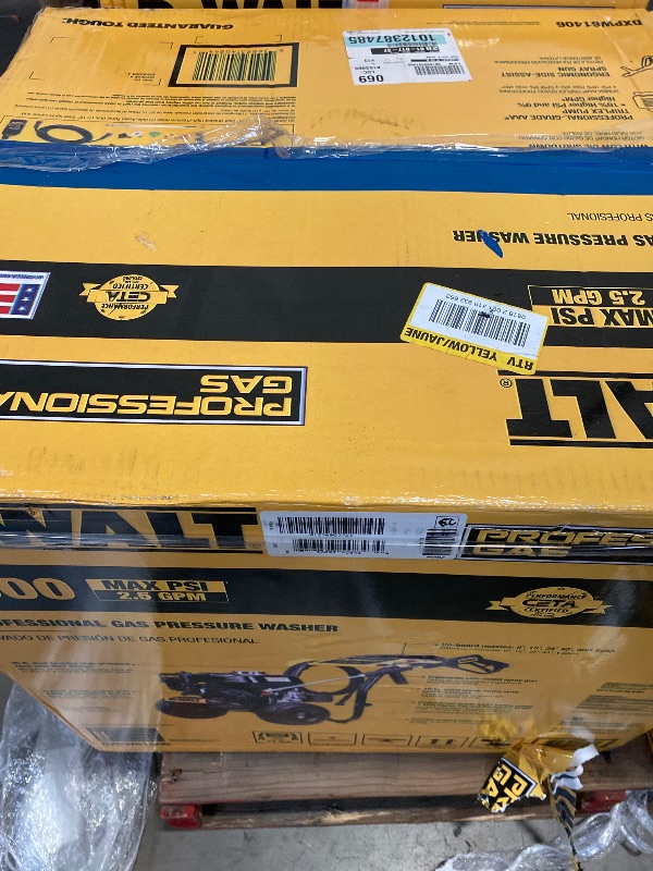 Photo 1 of 3600 PSI 2.5 GPM Cold Water Gas Professional Pressure Washer with HONDA GX200 Engine