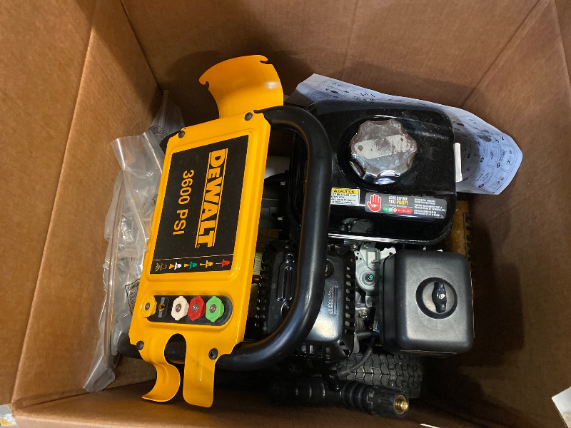 Photo 1 of 3600 PSI 2.5 GPM Cold Water Gas Professional Pressure Washer with HONDA GX200 Engine