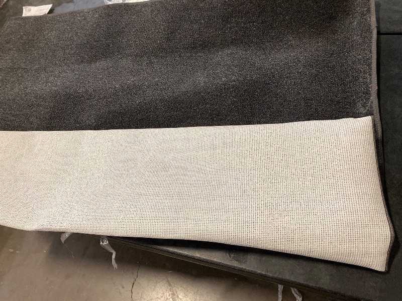 Photo 1 of 5 ft. x 7 ft. Polypropylene Area Rug