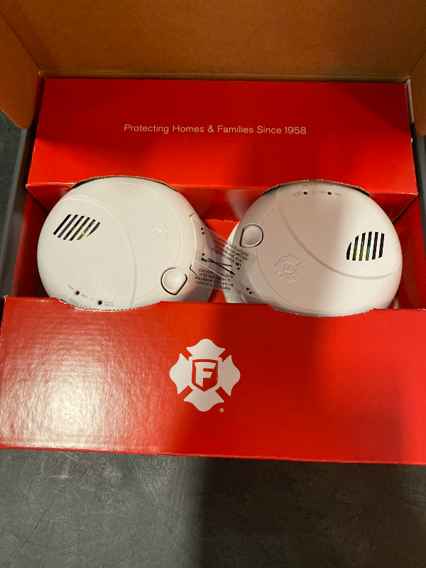Photo 1 of First Alert Combination Smoke & Carbon Monoxide Alarm, Interconnect Hardwire Detector with Battery Backup and Voice & Location Alerts, SMCO100V-AC, 2-Pack (2-Pack)