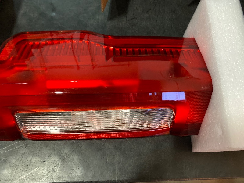 Photo 1 of Halogen Tail Light for Ford F250 F350 Super Duty 2023 2024 Rear Lamp w/o Blind Spot Right Passenger Side RH FO2801296 PC3Z13404D