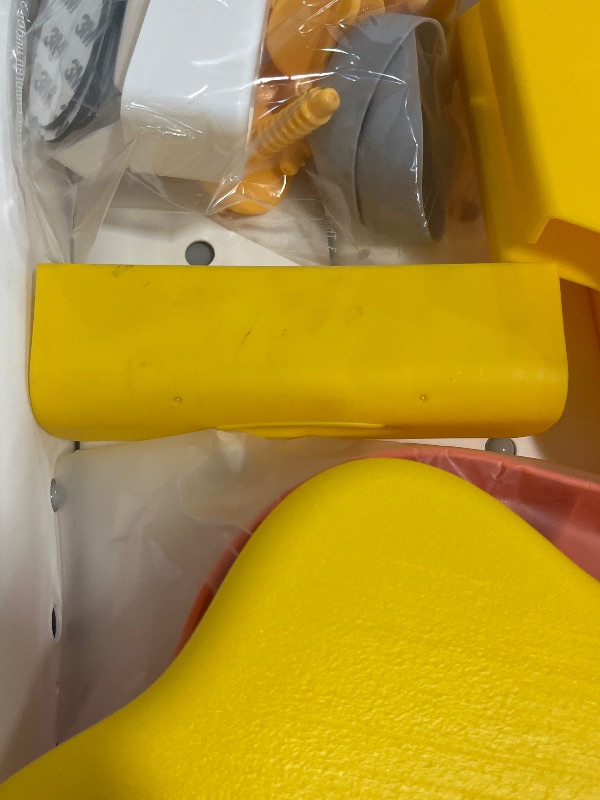 Photo 1 of *See Clerk Comments** 
KUB Kids ActivityTable Building Blocks Table and Chair Set Kids Water and Sand Play Table for Boys Girls 3 4 5-7 Years Old
