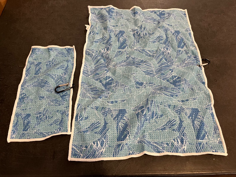Photo 1 of 2 Pack Blue Tropical Palm Leaves Golf Towels for Men Women, Microfiber Waffle Golf Towel with Clip
