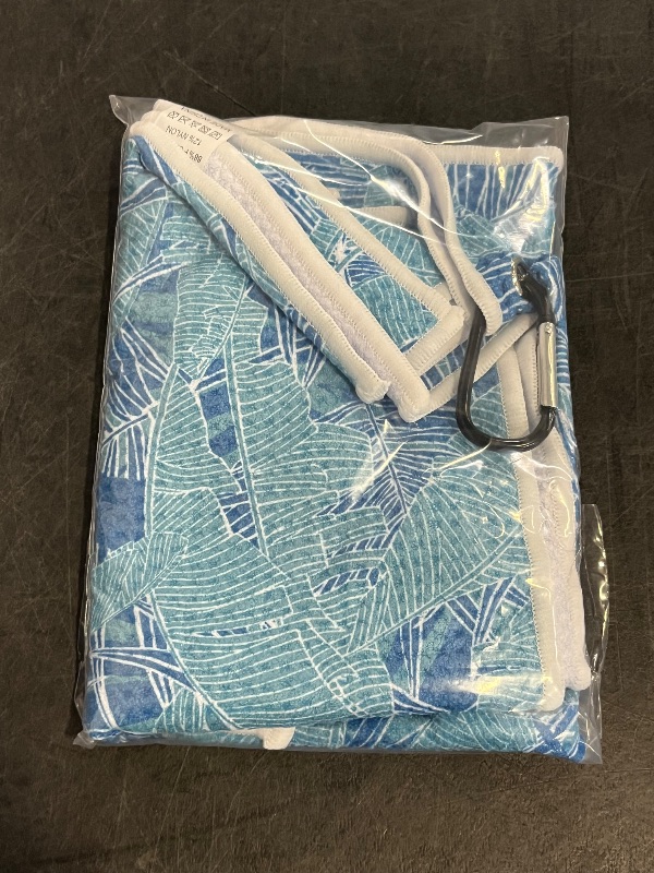 Photo 1 of 2 Pack Blue Tropical Palm Leaves Golf Towels for Men Women, Microfiber Waffle Golf Towel with Clip
