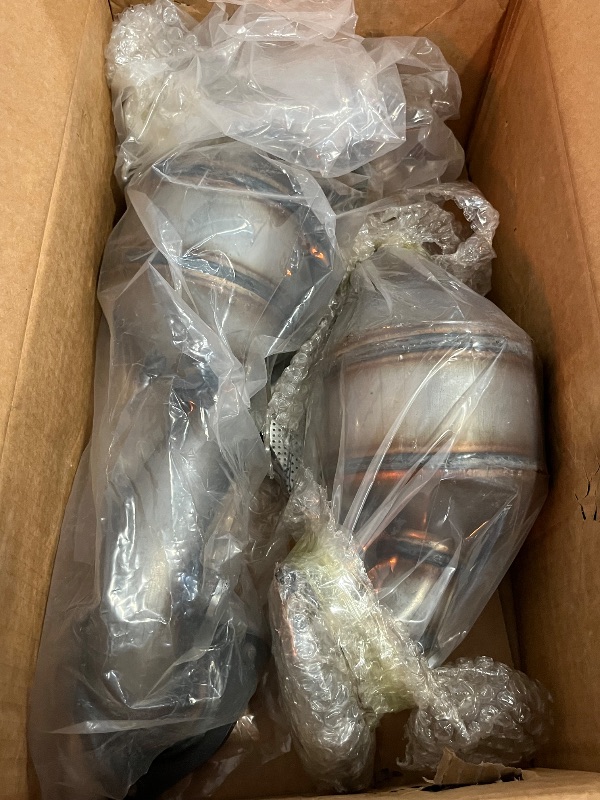 Photo 1 of Catalytic Converter Compatible with Ford Taurus/Flex 2010-2015 3.5T SHO TurboCharged, Ford Explorer 2013-2016, Lincoln Mks/Mkt 2010-2014 3.5T (L&R) (EPA Compliant?
