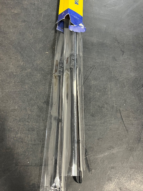 Photo 1 of 22+21 Inches,Windshield Wiper blades for 2011-2021 Jeep Grand Cherokee, 2011-2021Dodge Durango, 2009-2014Honda Pilot, T 2005-2014 Toyota Tacoma 2005-2014,2013-2023 Jagua F-TYPE,Meet OEM Quality
