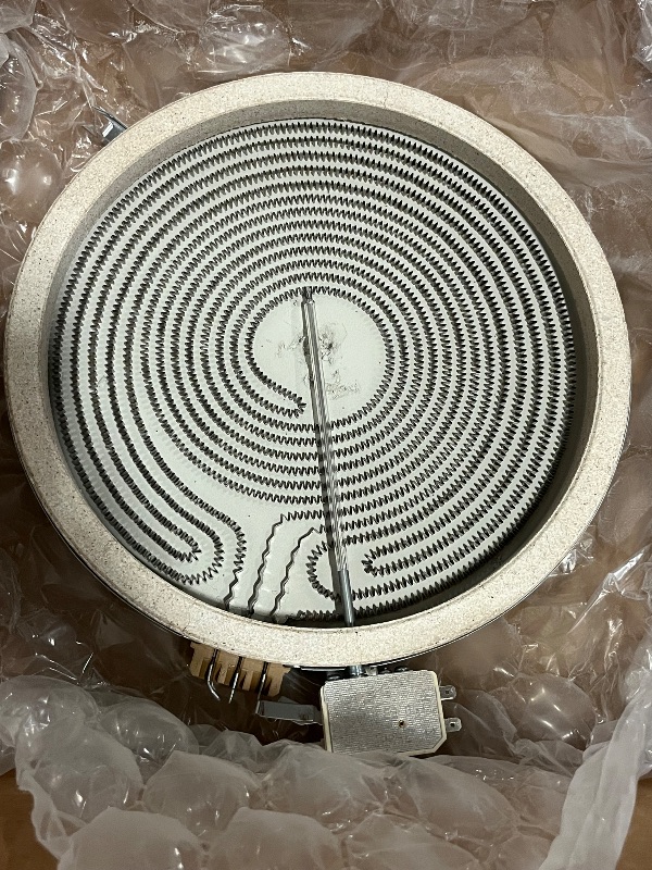 Photo 1 of GE Appliances WB30X24111 Range Dual Radiant Surface Element, 9-in
