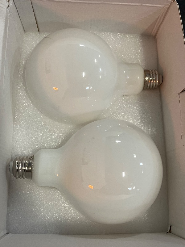 Photo 1 of Leools E26 Large Globe Oversized Bulb,G40 Dimmable Flick-Free Matt Opal Porcelain Dim to Warm 2700K-White 5000K,CRI95 Frosted Glass 600LM,60W Equivalent Antique Decorative Filament LED Bulb,2 Pack
