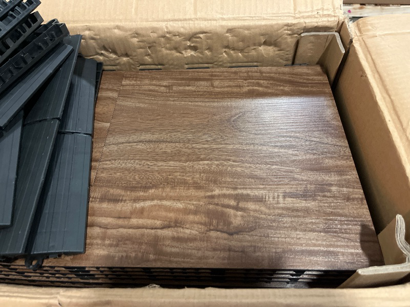 Photo 1 of *IMPERFECT** VEVOR 12.4 x 12.4 in Dance Flooring