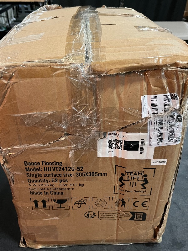 Photo 1 of *IMPERFECT** VEVOR 12.4 x 12.4 in Dance Flooring