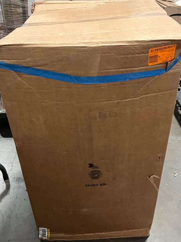 Photo 1 of John Deere 42in Twin Bagger for 100 Series Tractor