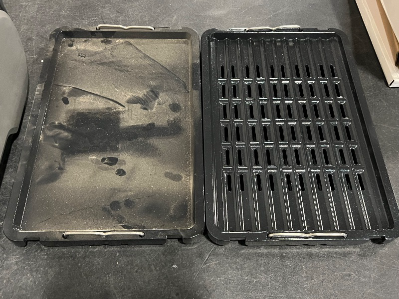 Photo 1 of Gourmia Smokeless Indoor Grill & Air Fryer raclette grill with Smoke Extracting Technology Extra-Large Nonstick Cooking electric grill indoor Korean BBQ Style 6 Quart FoodStation™