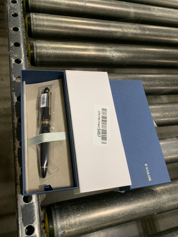 Photo 1 of ??????? Sailor 1911 Profit Casual Black & Gold Fountain Pen (Fine)